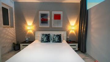 1 chambre, bureau, fer et planche Ă repasser, lit parapluie