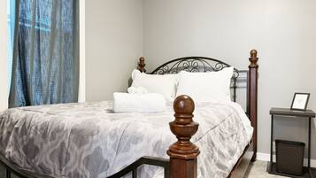 2 makuuhuonetta, silitysrauta/-lauta, Wi-Fi, vuodevaatteet