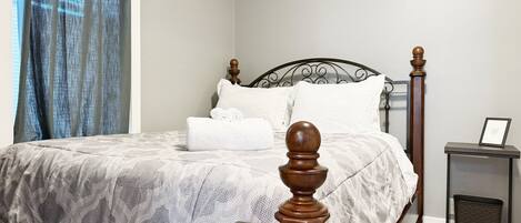 2 slaapkamers, een strijkplank/strijkijzer, wifi, beddengoed