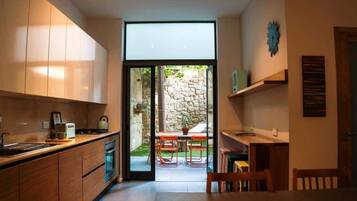 Fridge, microwave, oven, stovetop