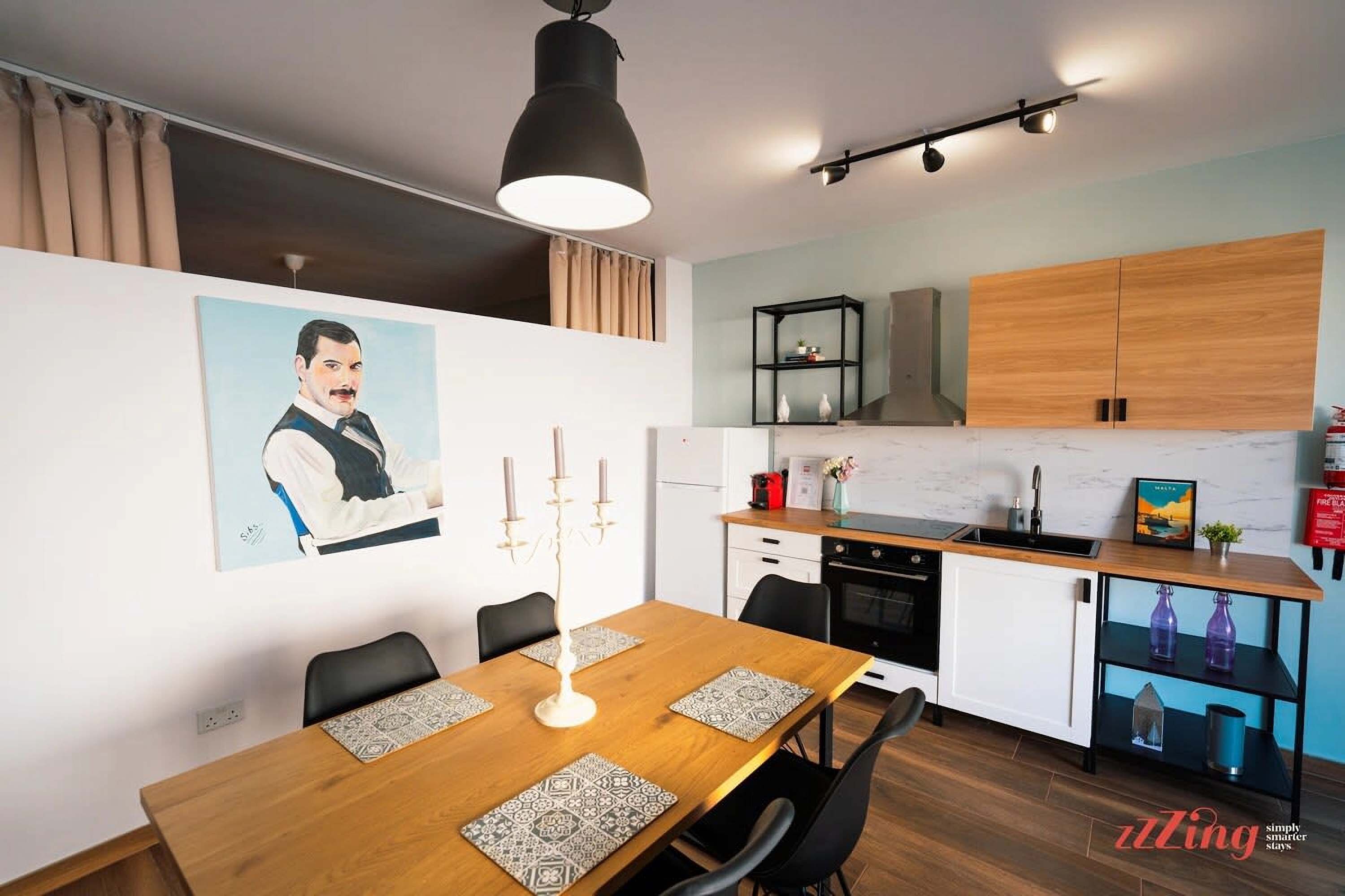 Refrigerador, horno, parrilla de estufa y cafetera y tetera 