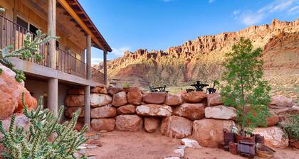 Robbers Lair - Hideout at the Rim