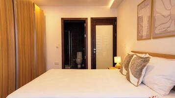 2 bedrooms, iron/ironing board, travel crib, WiFi