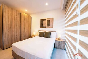 2 bedrooms, iron/ironing board, travel cot, WiFi