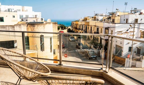 Stylish Retreat in a Charming Maltese Village