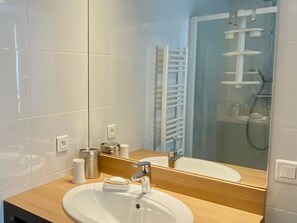 Hair dryer - Charming family house in Groix, 3 bedrooms (Groix)