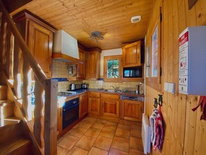 Fridge, microwave, dishwasher