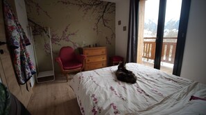 4 chambres, fer et planche à repasser, draps fournis