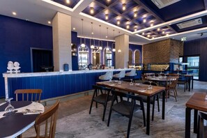 Bar (on property) - HOTEL BONVIE (Adapazari)
