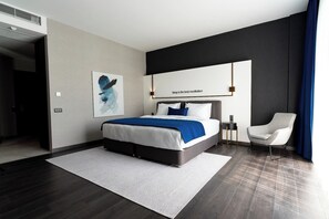 Luxury Double or Twin Room, Balcony, City View