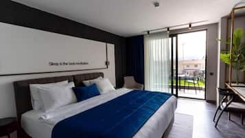 In-room safe, desk, soundproofing, iron/ironing board