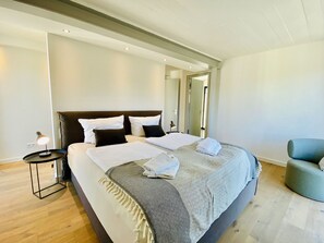 5 bedrooms, iron/ironing board, free WiFi, wheelchair access