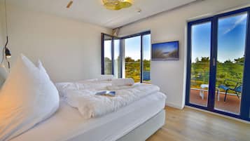 5 bedrooms, iron/ironing board, free WiFi