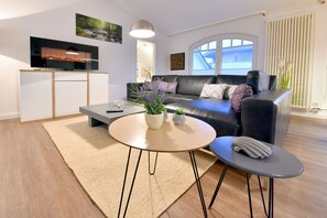 Télévision, cheminée