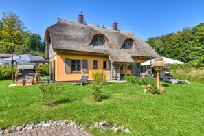 Exterior - Newly built, modern, exclusive - that describes the Klein Stresow vacation village (Klein Stresow)