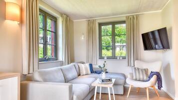 TV, peis og bordtennis