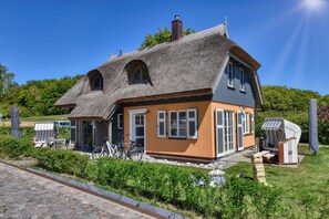 Exterior - Newly built, modern, exclusive - that describes the Klein Stresow vacation village (Klein Stresow)