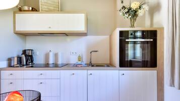 Kühlschrank, Ofen, Herdplatte, Geschirrspüler