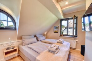 1 bedroom, iron/ironing board, free WiFi