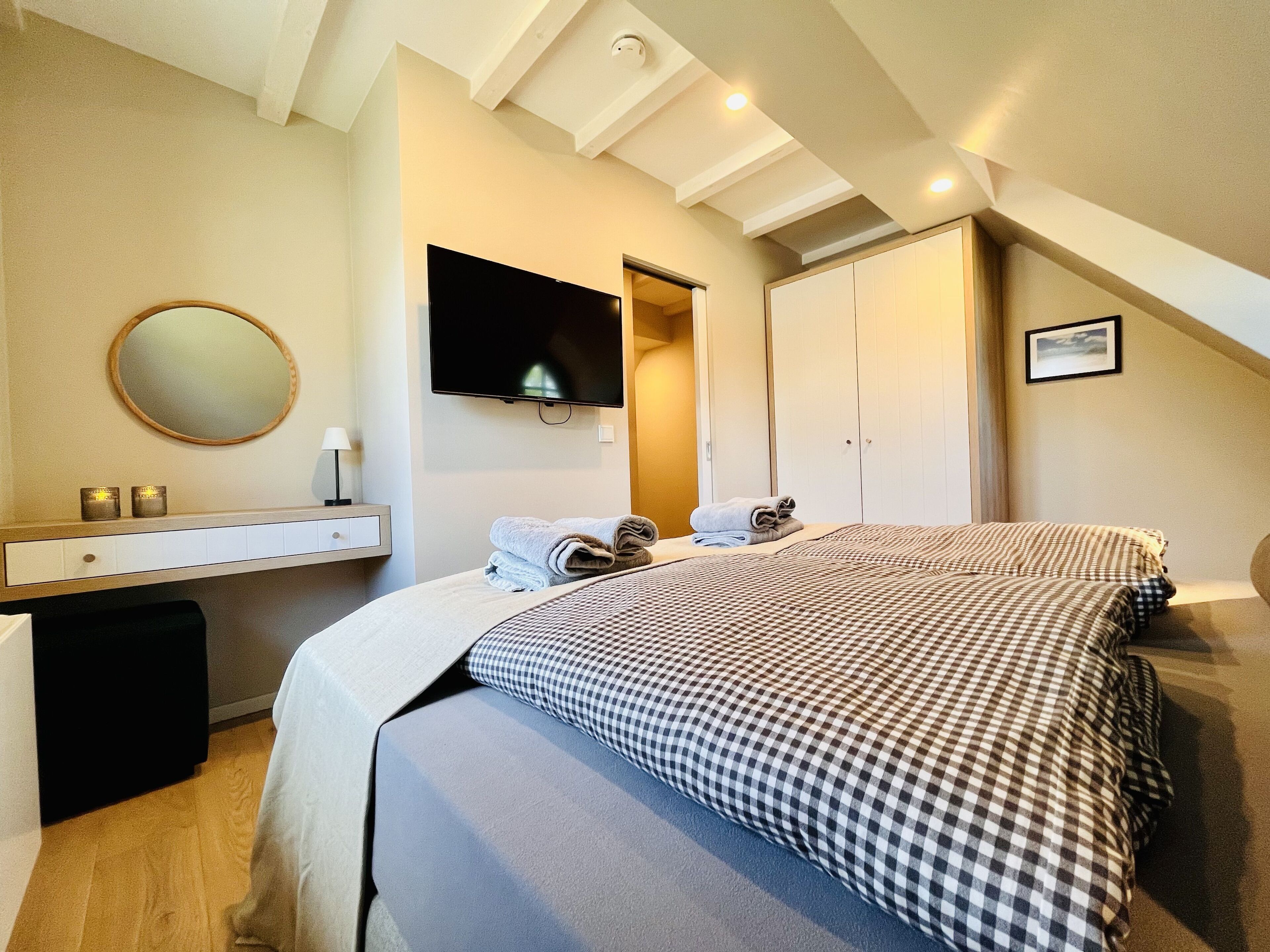 1 habitación, tabla de planchar con plancha y wifi gratis 