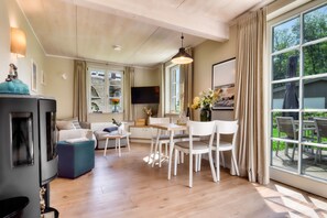 Dining - Pure idyllic island happiness: Holiday home Inselliebe 2 in Klein Stresow Rügen (Klein Stresow)