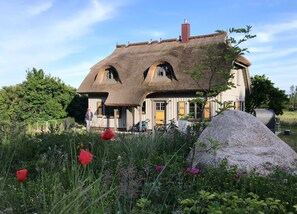 Exterior - Newly built, modern, exclusive - that describes the Klein Stresow vacation village (Klein Stresow)