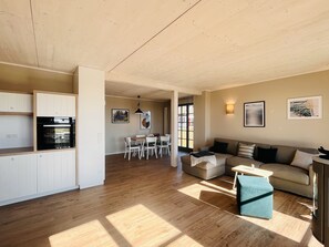 TV, fireplace, table tennis