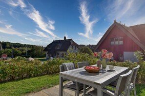 تناول الطعام بالخارج