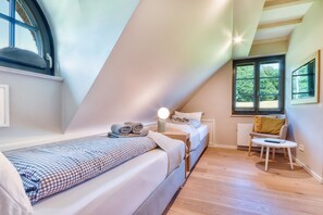 2 bedrooms, iron/ironing board, free WiFi