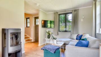 TV, peis og bordtennis