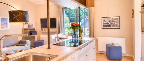 Kühlschrank, Ofen, Herdplatte, Geschirrspüler