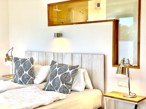 2 bedrooms, iron/ironing board, free WiFi - Welcome to the 'Solopgang' vacation apartment in Haus Granitz: a stylish retreat (Prora)