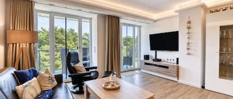 TV, DVD player, stereo