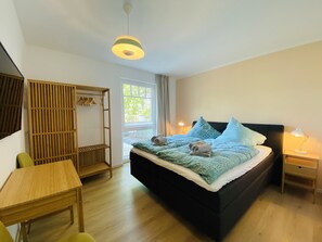 2 Schlafzimmer, Bügeleisen/Bügelbrett, kostenloses WLAN