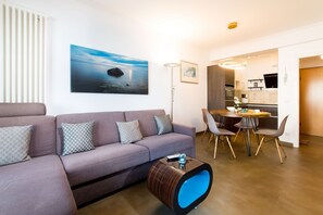 Tv, pejs, bordtennisbord