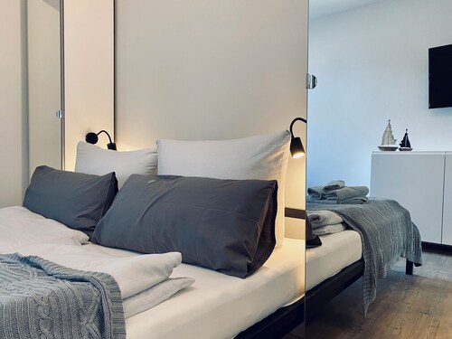 HafenCity apartment 6 on the 2nd floor directly at Stralsund harbor