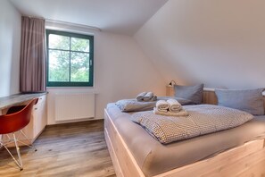 2 chambres, bureau, Wi-Fi gratuit, draps fournis