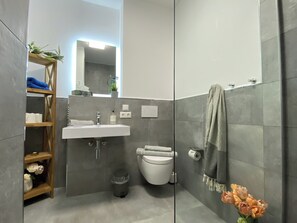 Shower - Welcome to the Meerzeit vacation apartment in the Parkvillen Baabe (Baabe)