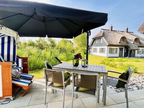 تناول الطعام بالخارج