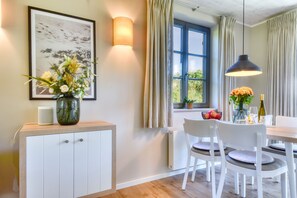 Dining - Newly built, modern, exclusive - that describes the Klein Stresow vacation village (Klein Stresow)