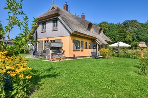 Exterior - Newly built, modern, exclusive - that describes the Klein Stresow vacation village (Klein Stresow)