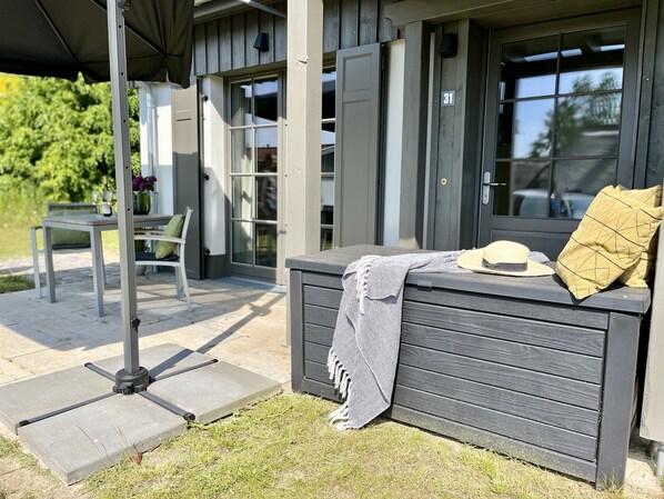 تناول الطعام بالخارج