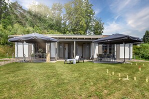 Exterior - Newly built, modern, exclusive - that describes the Klein Stresow vacation village (Klein Stresow)