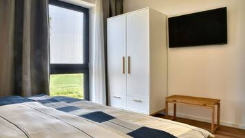 2 Schlafzimmer, Schreibtisch, Bügeleisen/Bügelbrett, kostenloses WLAN