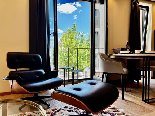 Hafenblick und stylische Atmosphäre im nagelneuen HafenCity Loft Stralsund