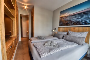 2 camere, ferro/asse da stiro, Wi-Fi gratuito