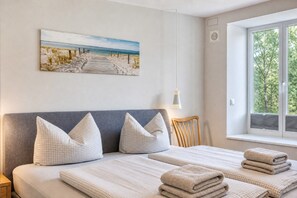 3 Schlafzimmer, Schreibtisch, Bügeleisen/Bügelbrett, kostenloses WLAN
