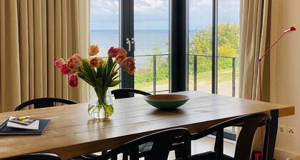Luxury vacation apartment "Küstenblick" in Villa Claire on the beach in Sellin