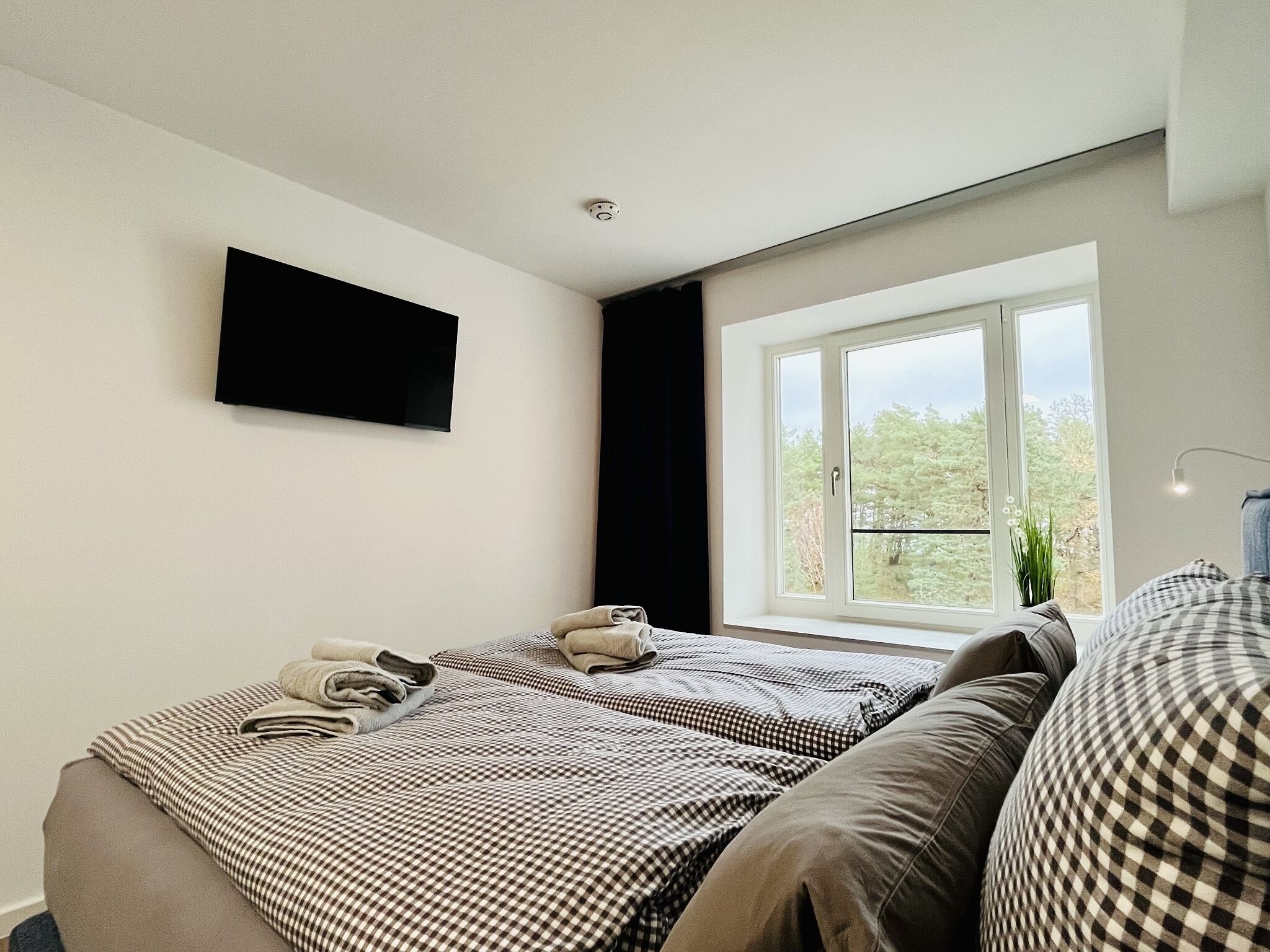 2 habitaciones, tabla de planchar con plancha y wifi gratis 