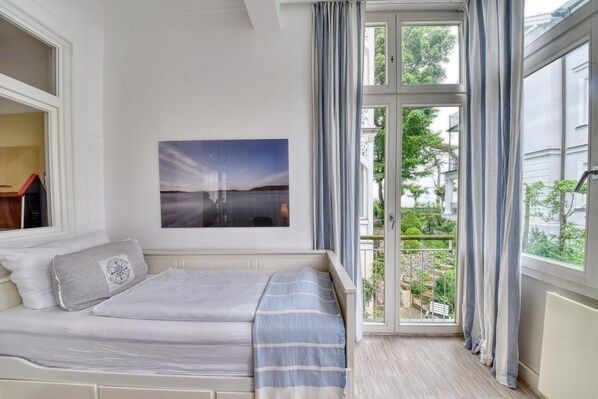 2 habitaciones, acceso a internet y ropa de cama